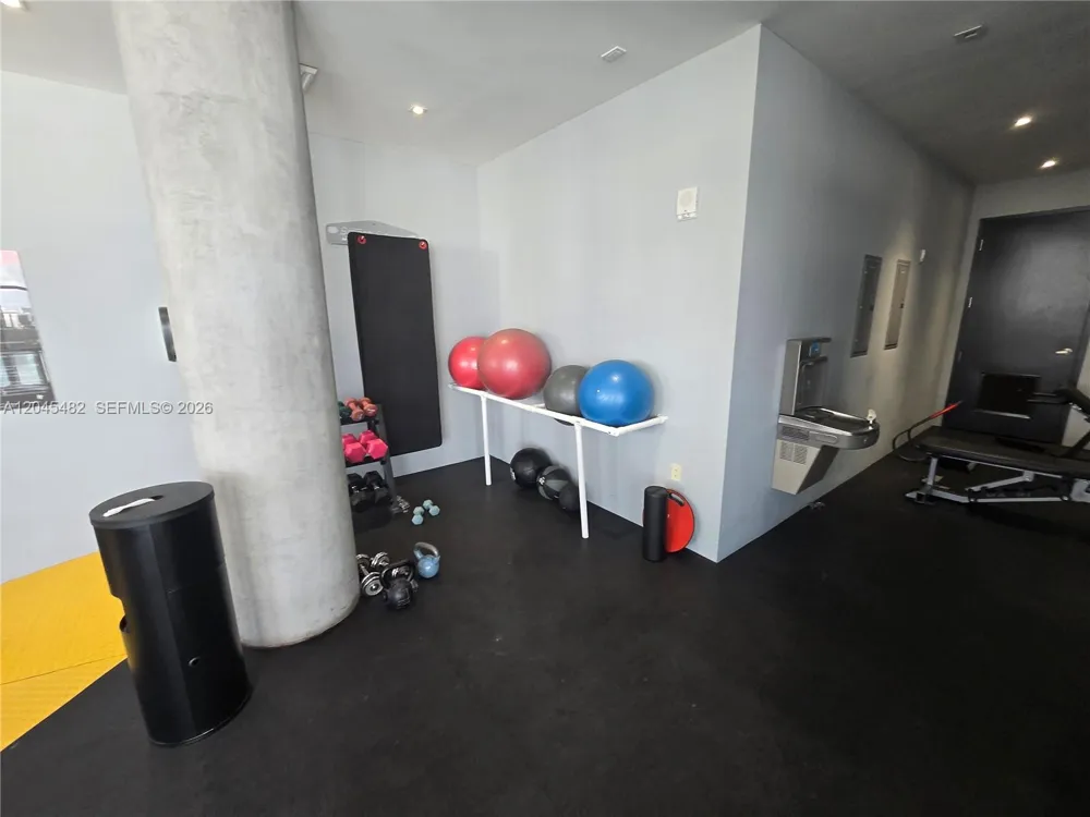 201 SW 17th Rd #611 Miami, FL 33129