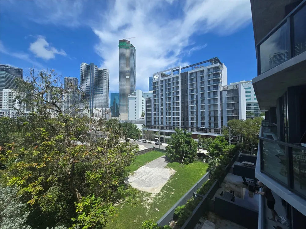 201 SW 17th Rd #611 Miami, FL 33129