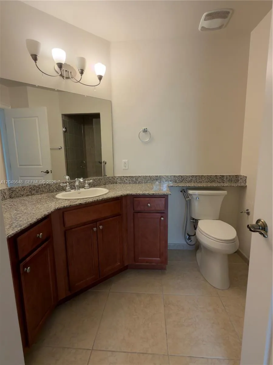 16100 Emerald Estates Dr #281 Weston, FL 33331