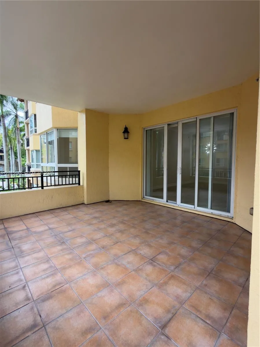 16100 Emerald Estates Dr #281 Weston, FL 33331