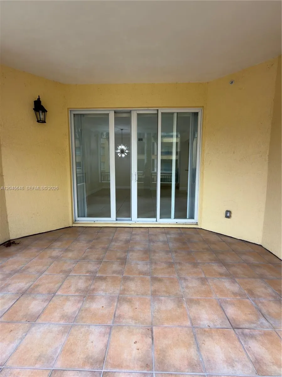 16100 Emerald Estates Dr #281 Weston, FL 33331