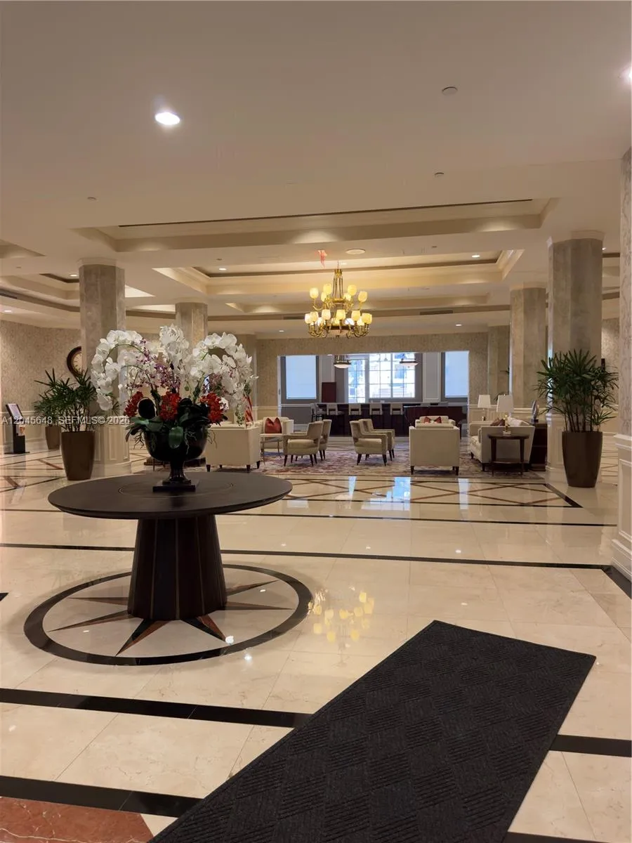 16100 Emerald Estates Dr #281 Weston, FL 33331