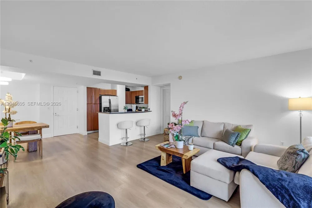 3232 SW 22nd Ter #804 Miami, FL 33145