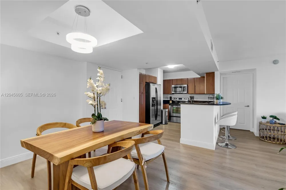 3232 SW 22nd Ter #804 Miami, FL 33145