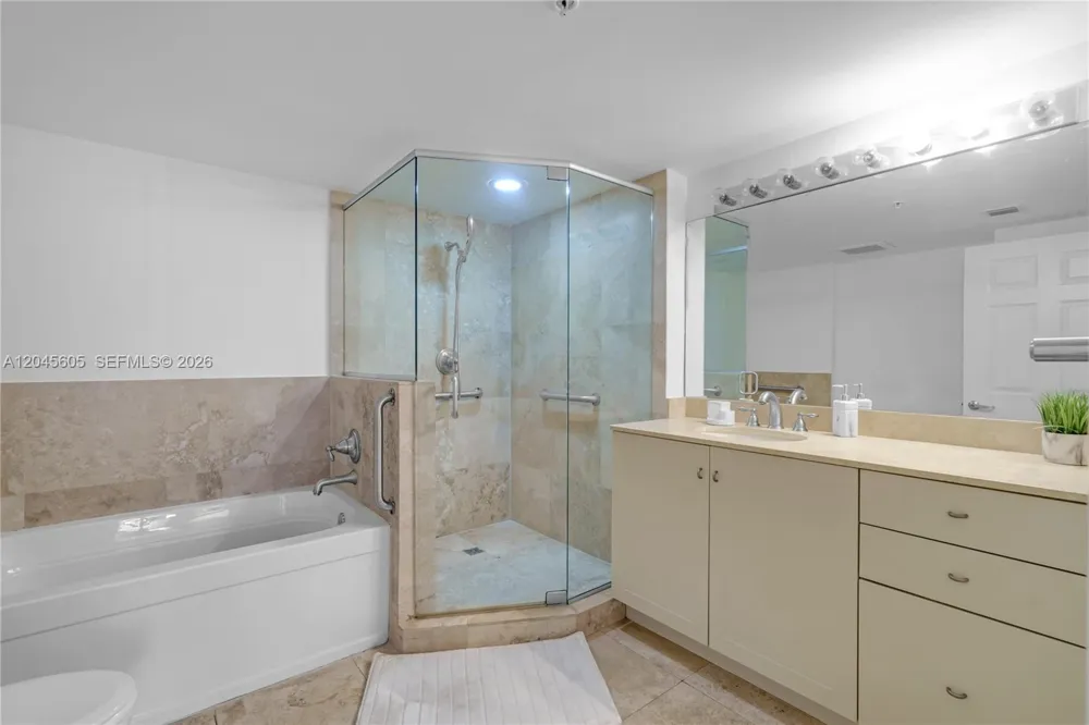 3232 SW 22nd Ter #804 Miami, FL 33145