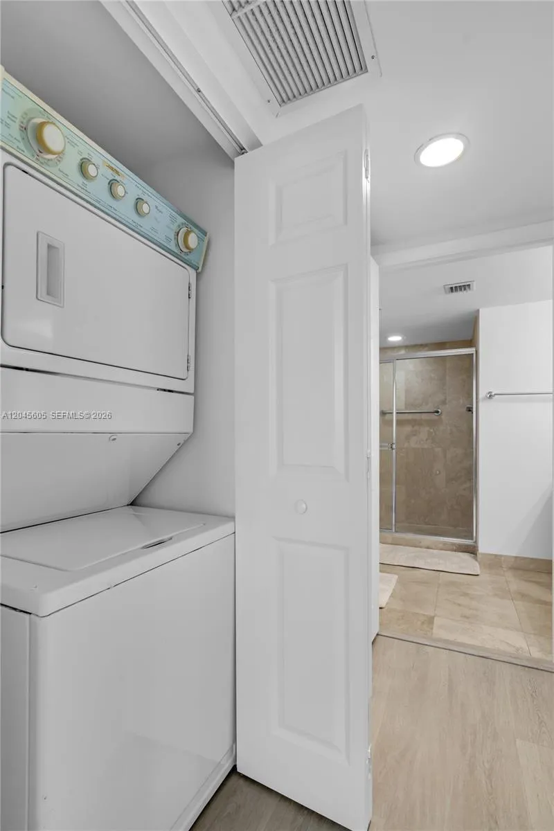 3232 SW 22nd Ter #804 Miami, FL 33145