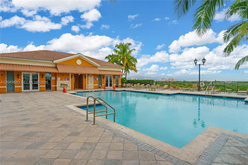 3232 SW 22nd Ter #804 Miami, FL 33145