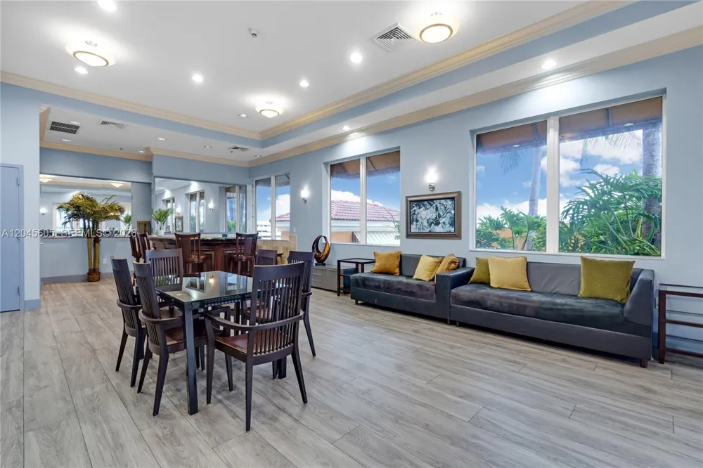 3232 SW 22nd Ter #804 Miami, FL 33145