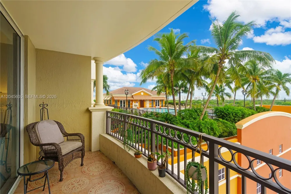 3232 SW 22nd Ter #804 Miami, FL 33145