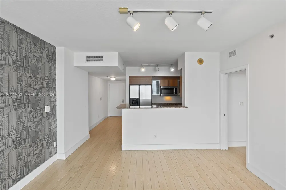335 S Biscayne Blvd #3503 Miami, FL 33131