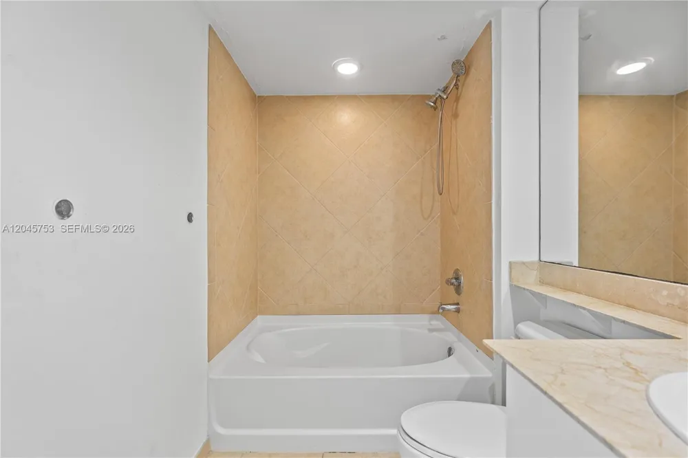 335 S Biscayne Blvd #3503 Miami, FL 33131