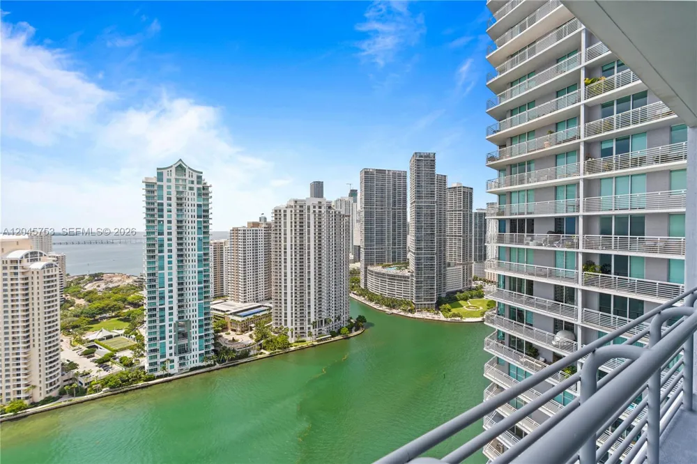 335 S Biscayne Blvd #3503 Miami, FL 33131