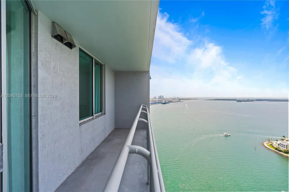 335 S Biscayne Blvd #3503 Miami, FL 33131
