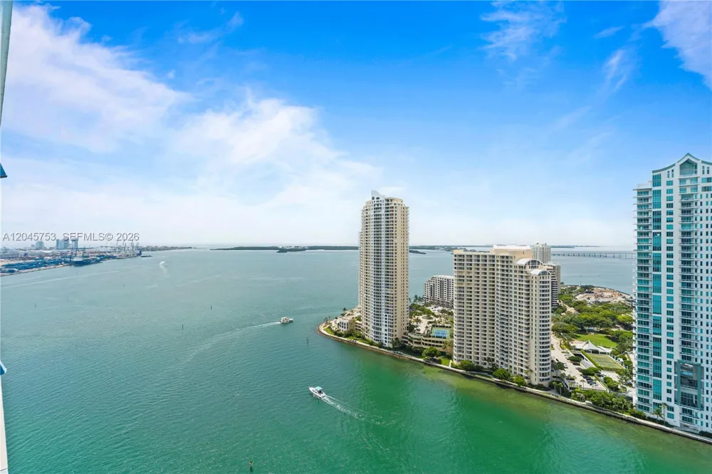 335 S Biscayne Blvd #3503 Miami, FL 33131