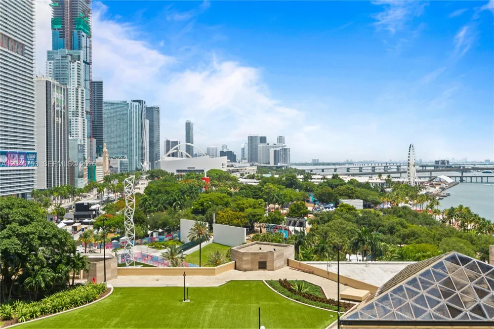 335 S Biscayne Blvd #3503 Miami, FL 33131