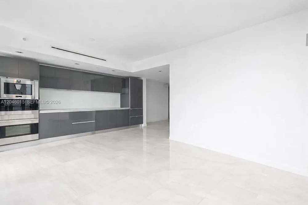 1451 Brickell Ave #1404 Miami, FL 33131