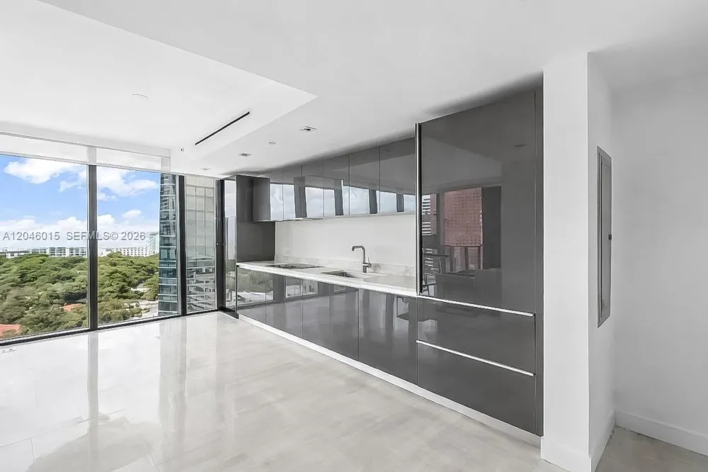 1451 Brickell Ave #1404 Miami, FL 33131