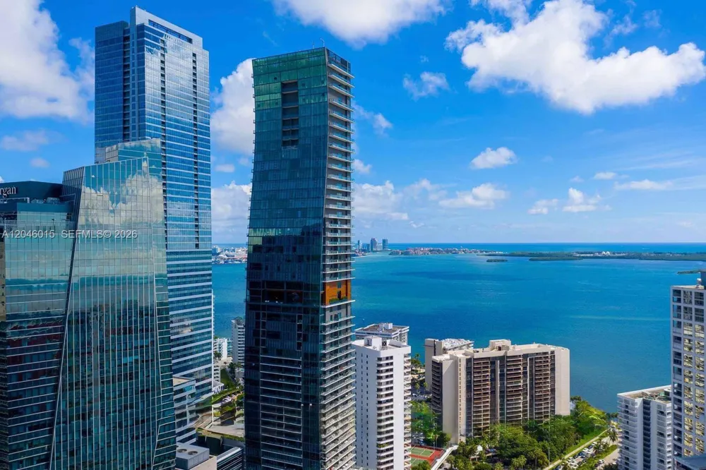 1451 Brickell Ave #1404 Miami, FL 33131