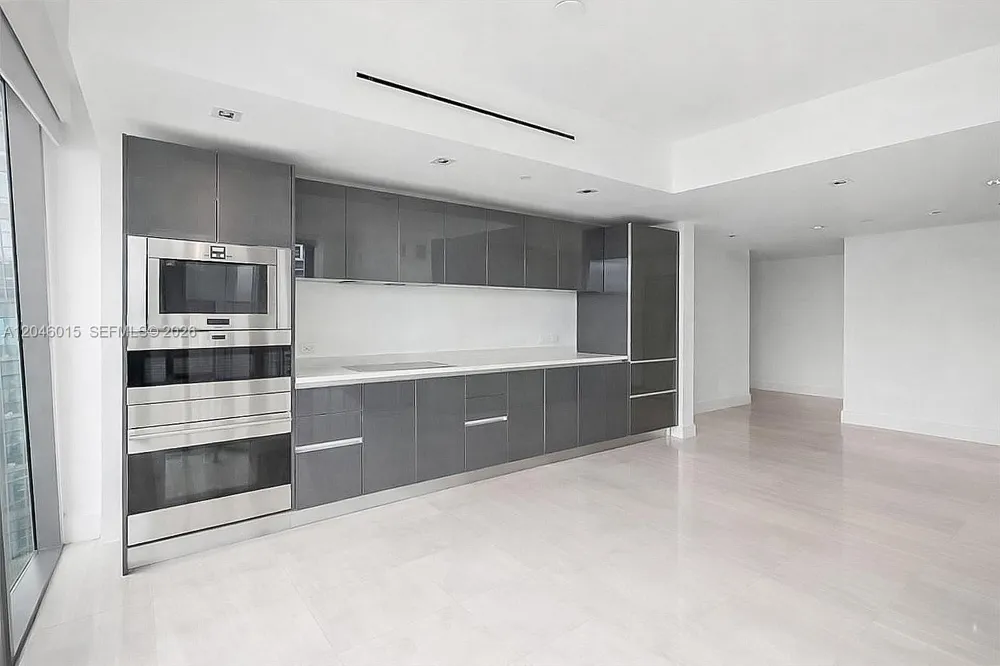 1451 Brickell Ave #1404 Miami, FL 33131