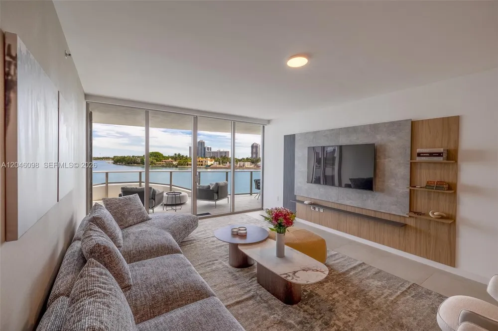 1135 103rd St #405 Bay Harbor Islands, FL 33154