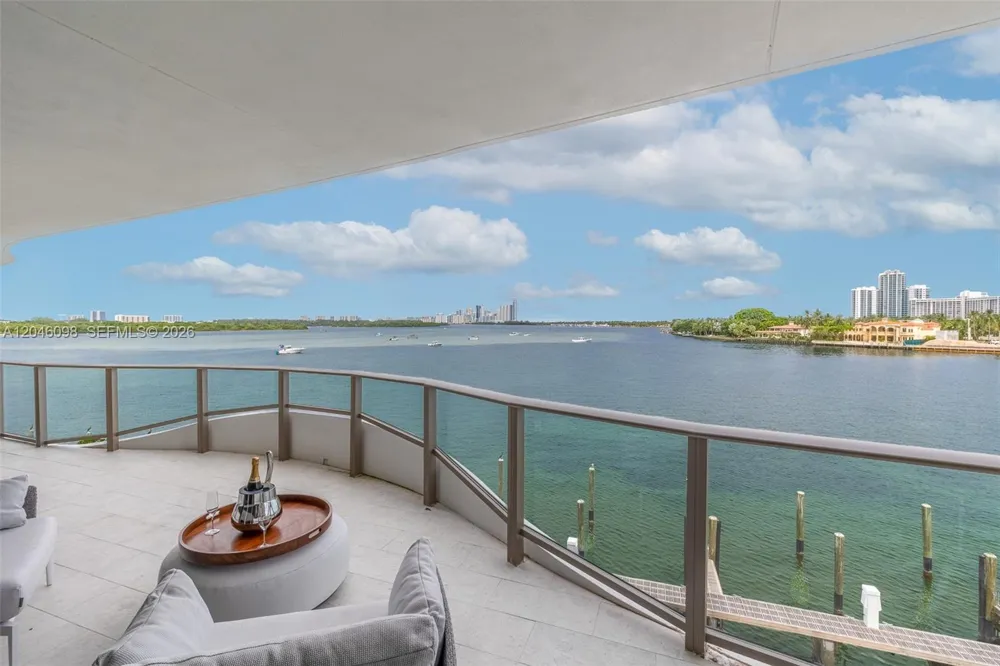 1135 103rd St #405 Bay Harbor Islands, FL 33154