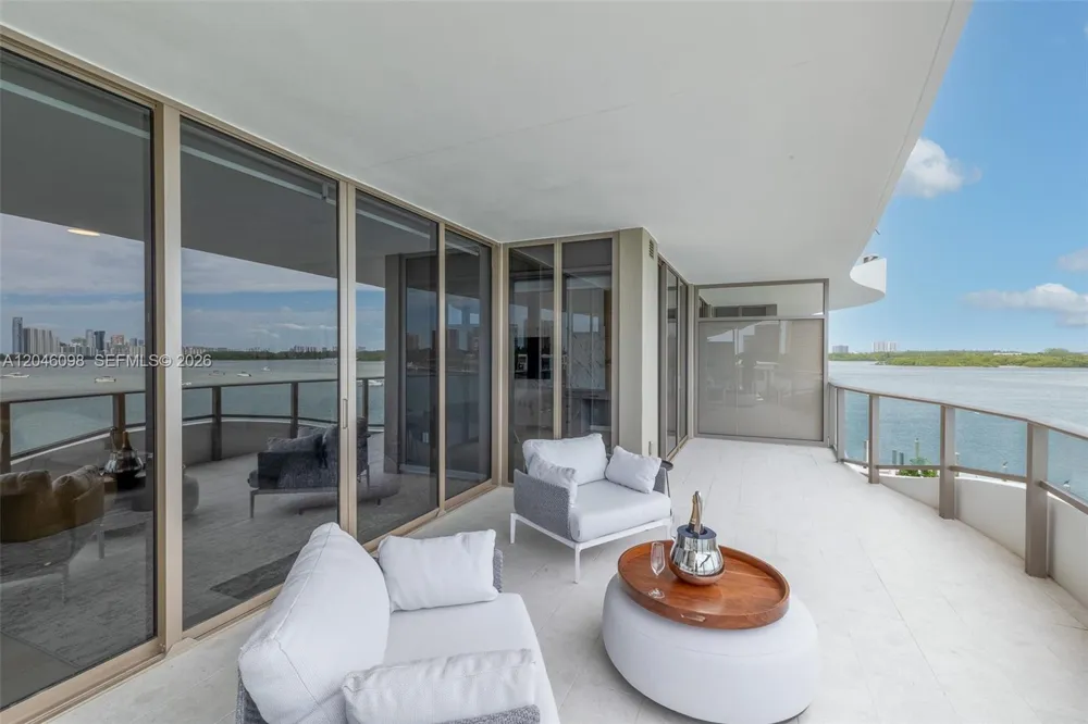 1135 103rd St #405 Bay Harbor Islands, FL 33154