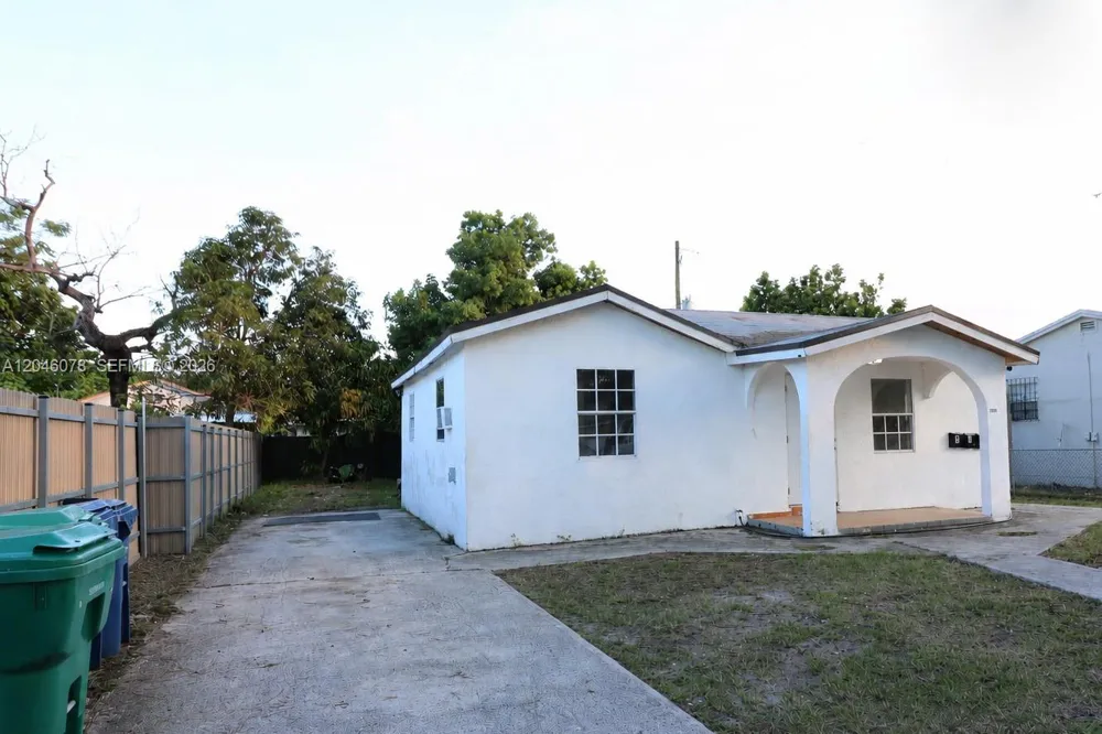 1768 NW 112th Ter #1 Miami, FL 33167