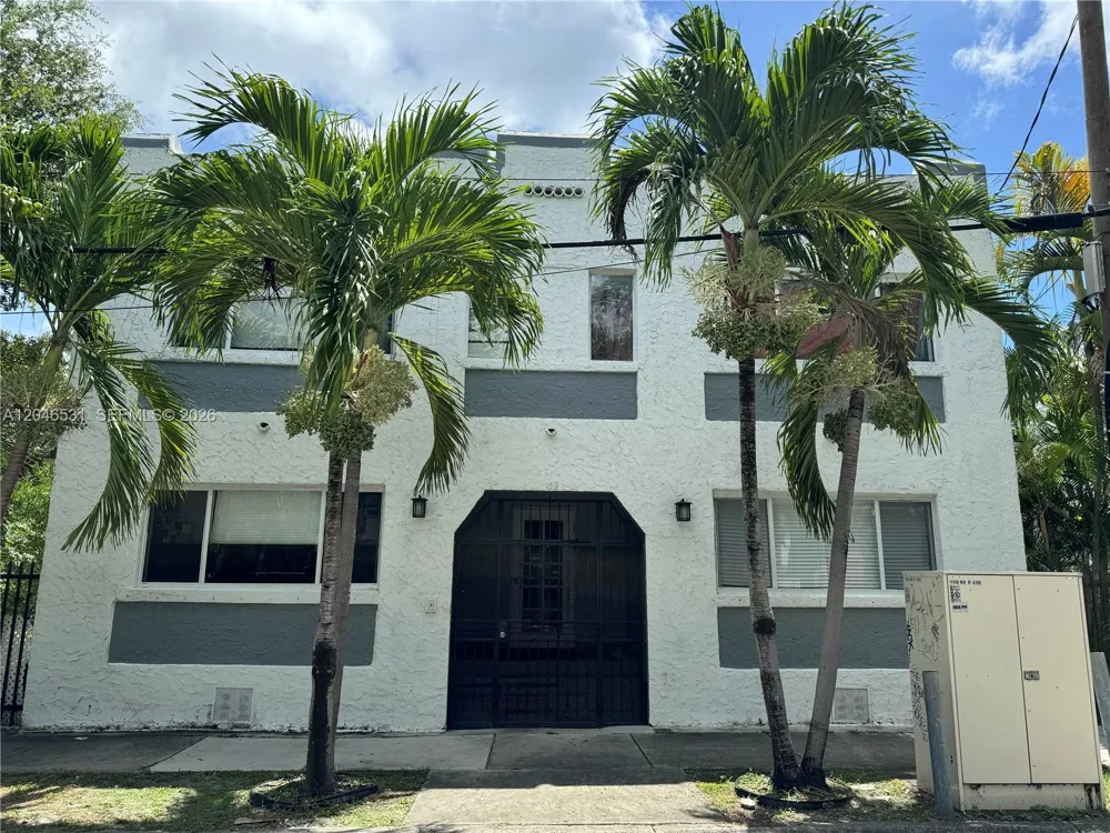 103 NW 6th Ave #2 Miami, FL 33128