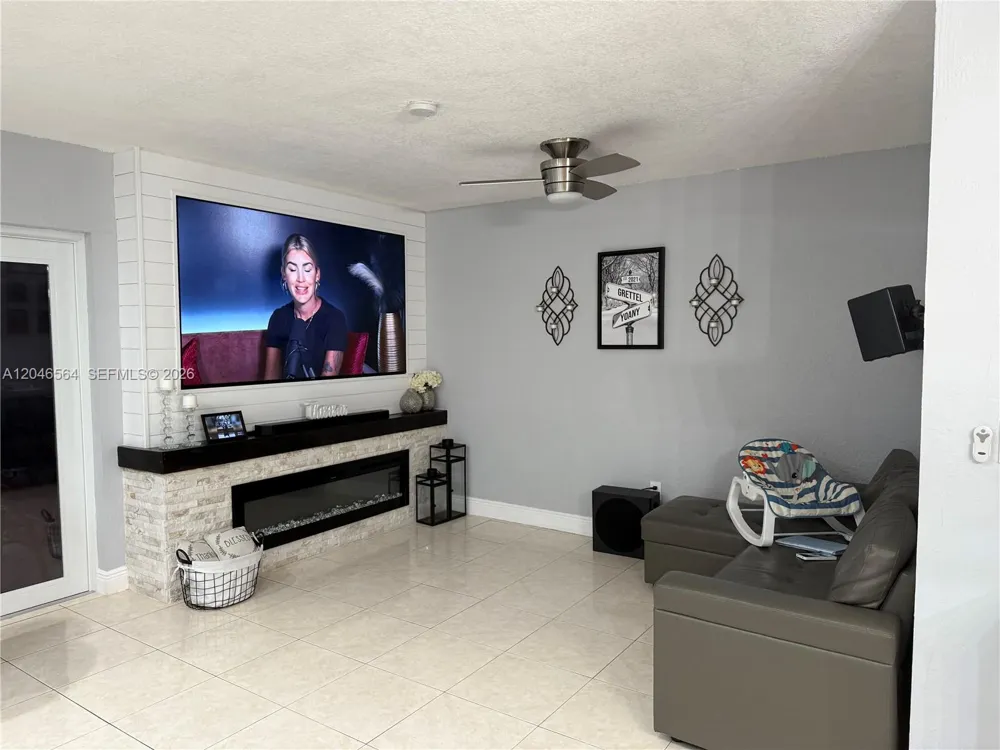 7151 W 3rd Ct #0 Hialeah, FL 33014