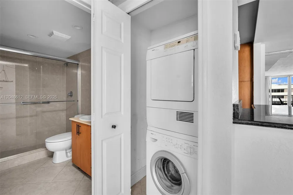 10350 W Bay Harbor Dr #8F Bay Harbor Islands, FL 33154