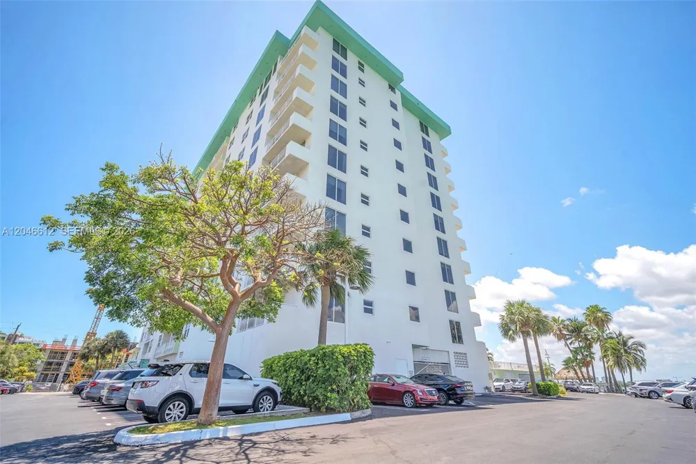 10350 W Bay Harbor Dr #8F Bay Harbor Islands, FL 33154