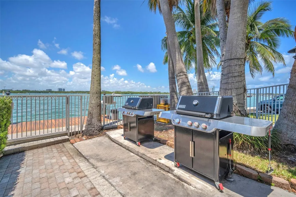 10350 W Bay Harbor Dr #8F Bay Harbor Islands, FL 33154