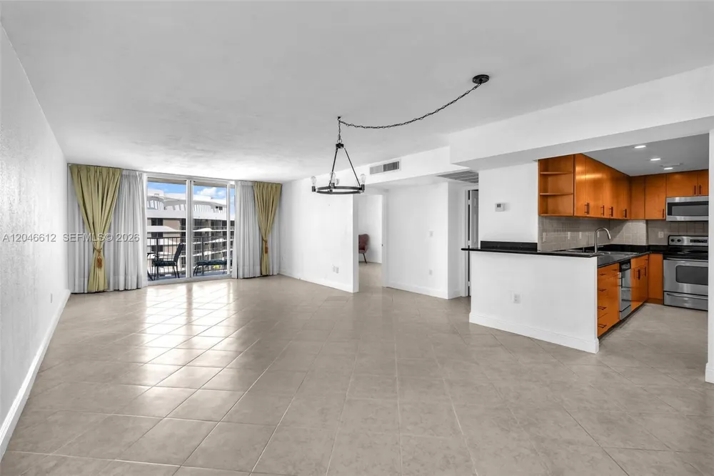 10350 W Bay Harbor Dr #8F Bay Harbor Islands, FL 33154