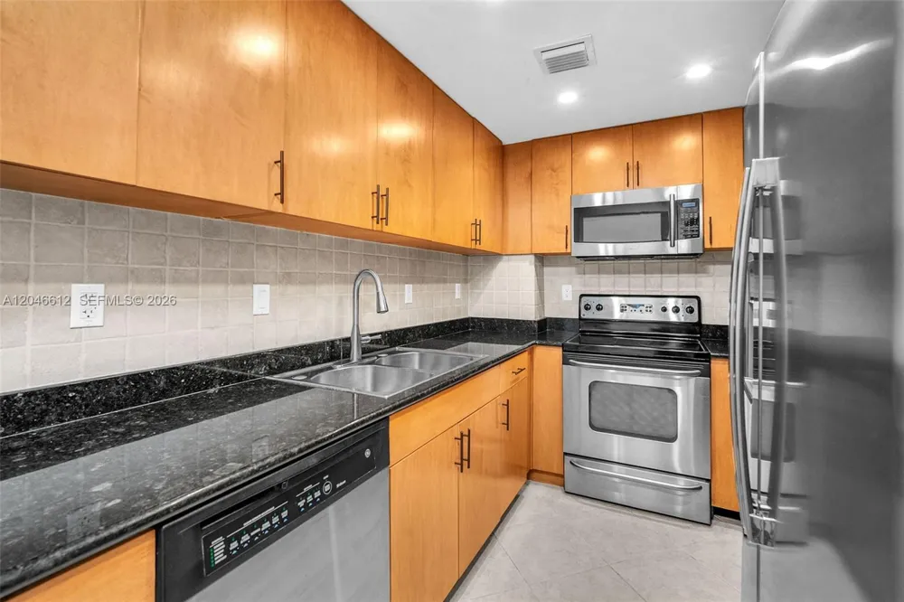 10350 W Bay Harbor Dr #8F Bay Harbor Islands, FL 33154