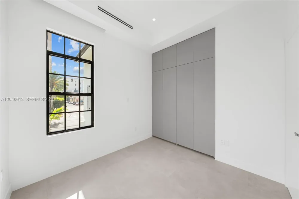 2710 S Le Jeune Rd Coral Gables, FL 33134