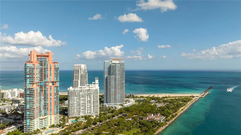 300 S Pointe Dr #907 Miami Beach, FL 33139