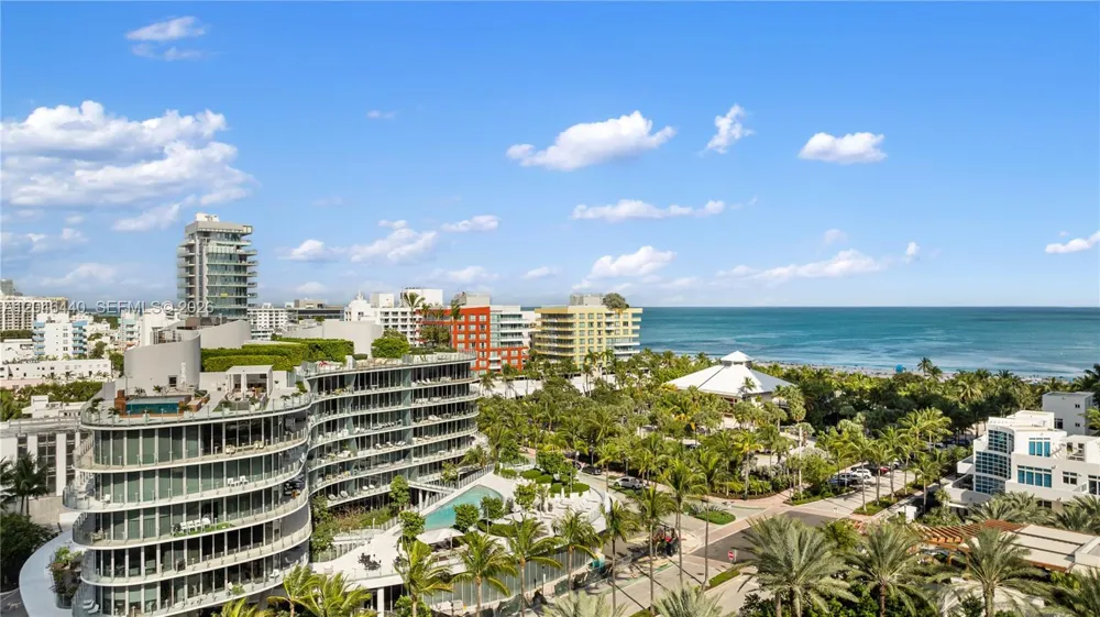 300 S Pointe Dr #907 Miami Beach, FL 33139