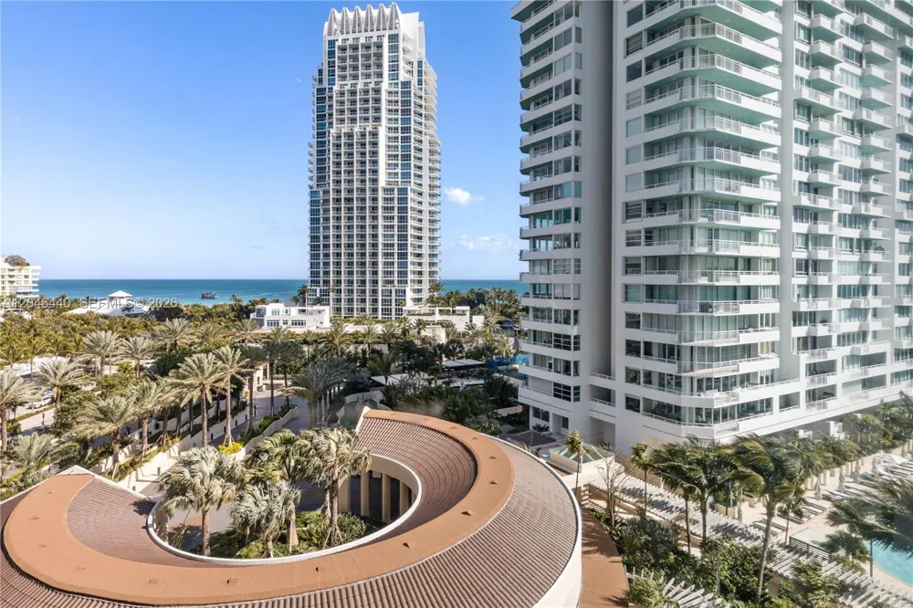 300 S Pointe Dr #907 Miami Beach, FL 33139