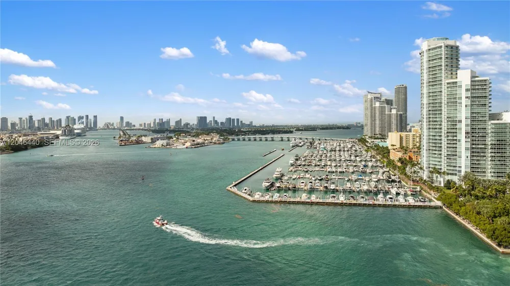 300 S Pointe Dr #907 Miami Beach, FL 33139
