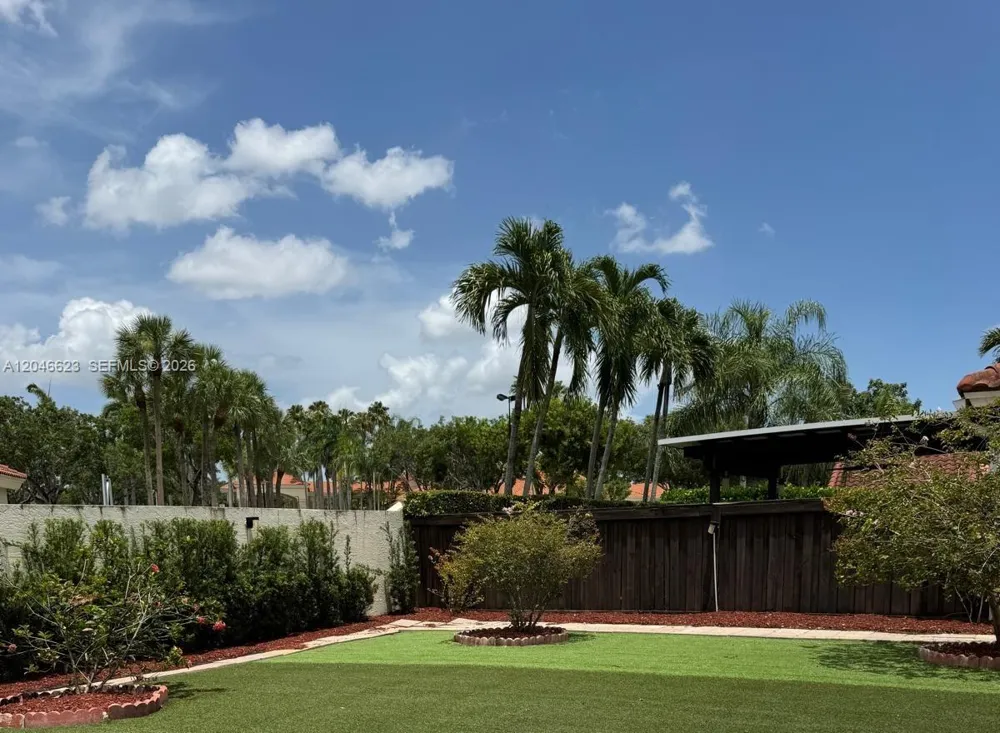 10375 NW 48th St Doral, FL 33178