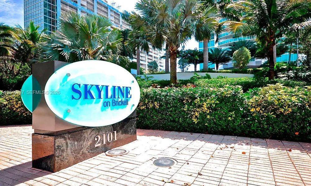 2101 Brickell Ave #1501 Miami, FL 33129