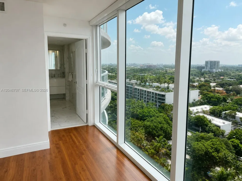 2101 Brickell Ave #1501 Miami, FL 33129