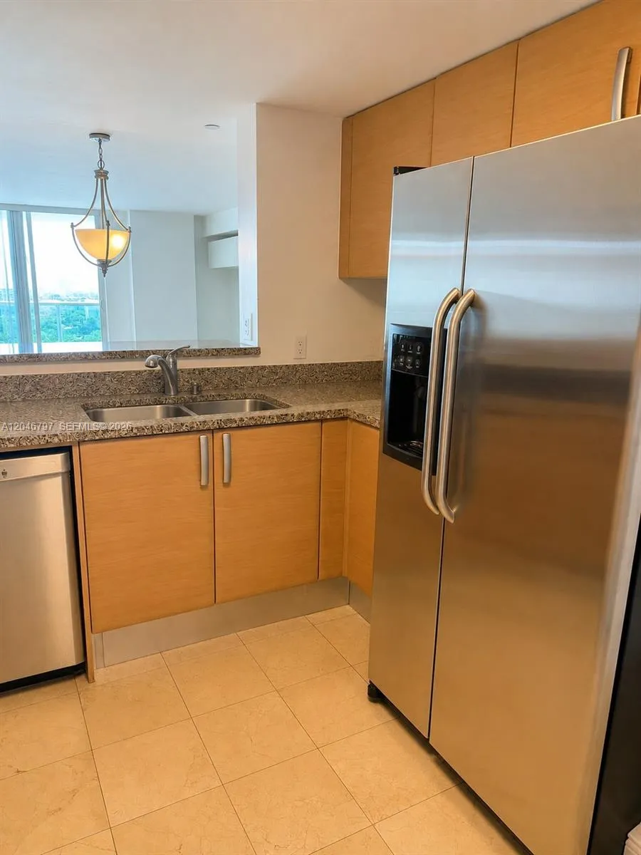 2101 Brickell Ave #1501 Miami, FL 33129