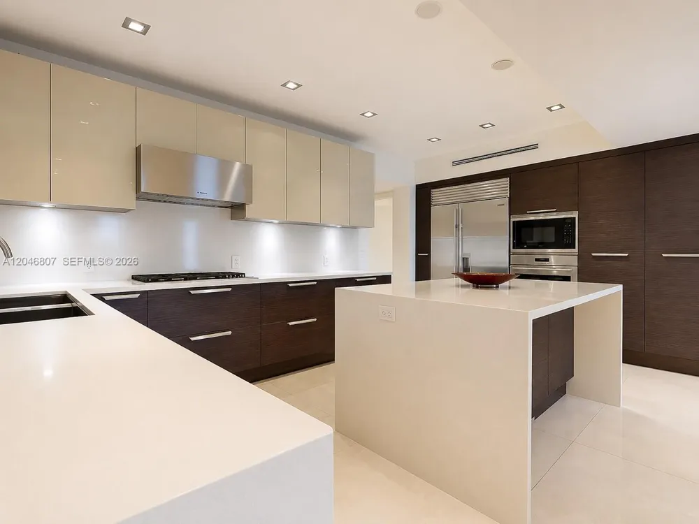 260 S Coconut Ln Miami Beach, FL 33139