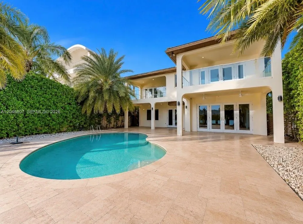 260 S Coconut Ln Miami Beach, FL 33139