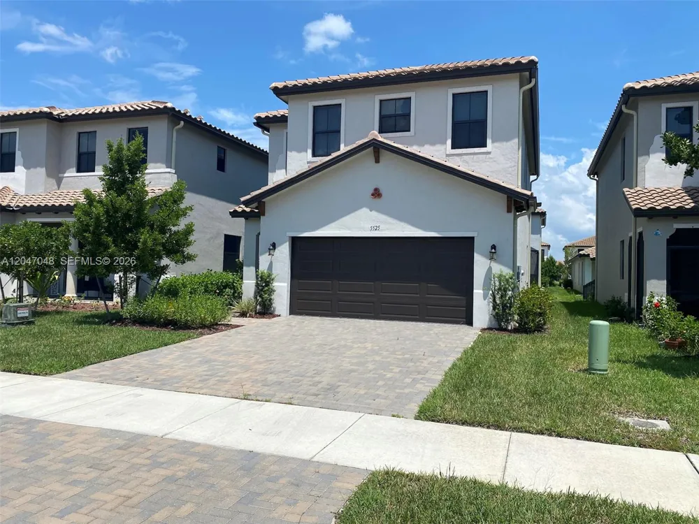 5525 AGOSTINO WAY Ave Maria, FL 34142