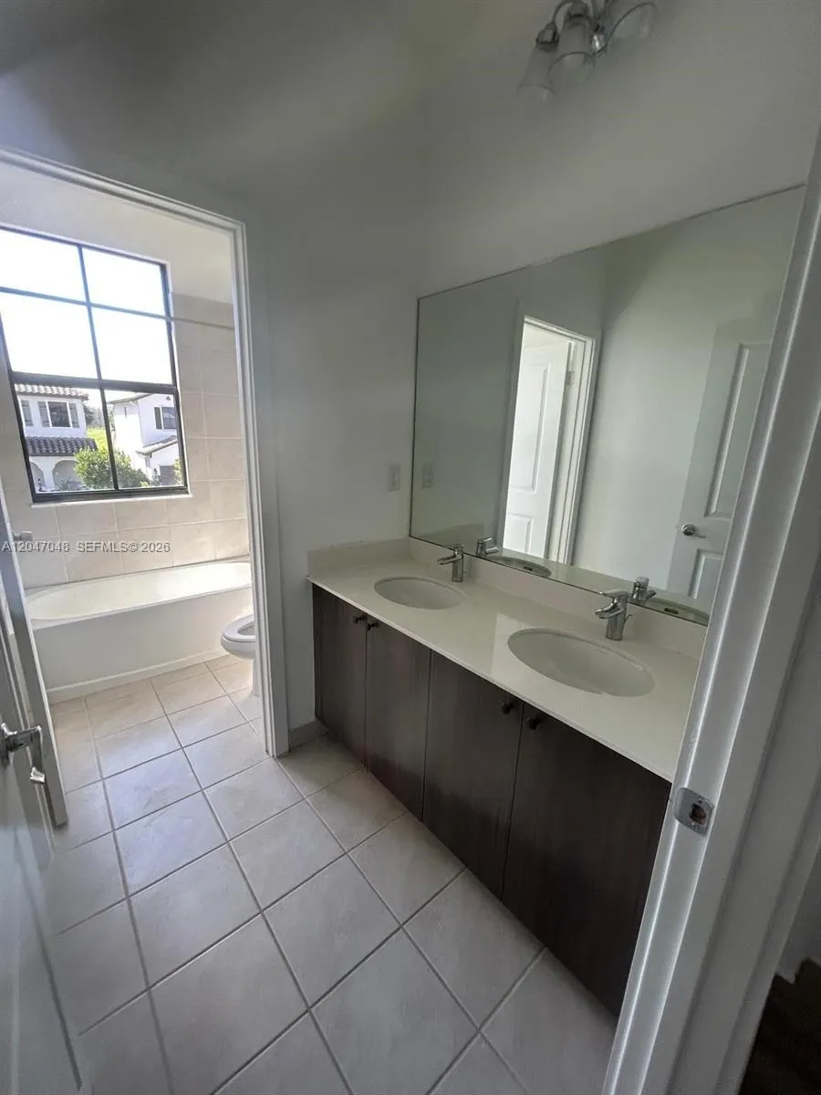 5525 AGOSTINO WAY Ave Maria, FL 34142