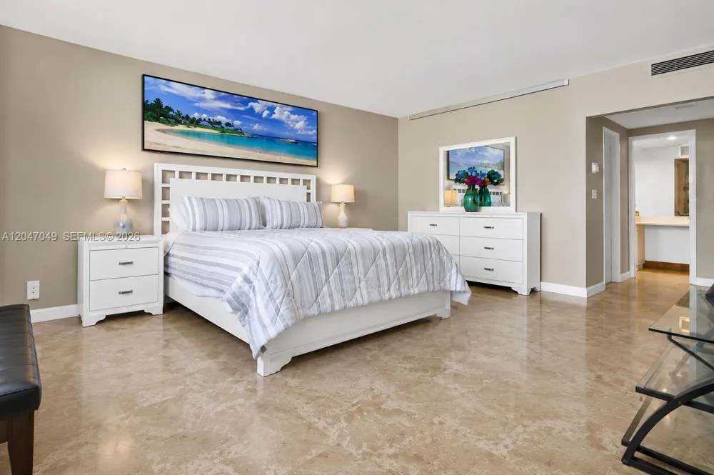4001 S Ocean Dr #11M Hollywood, FL 33019