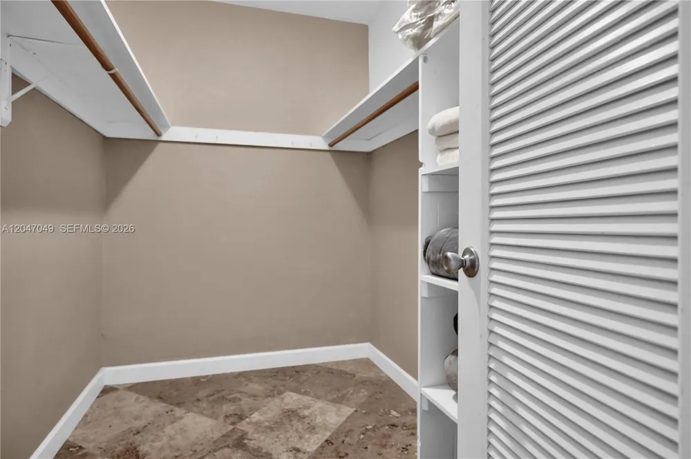 4001 S Ocean Dr #11M Hollywood, FL 33019