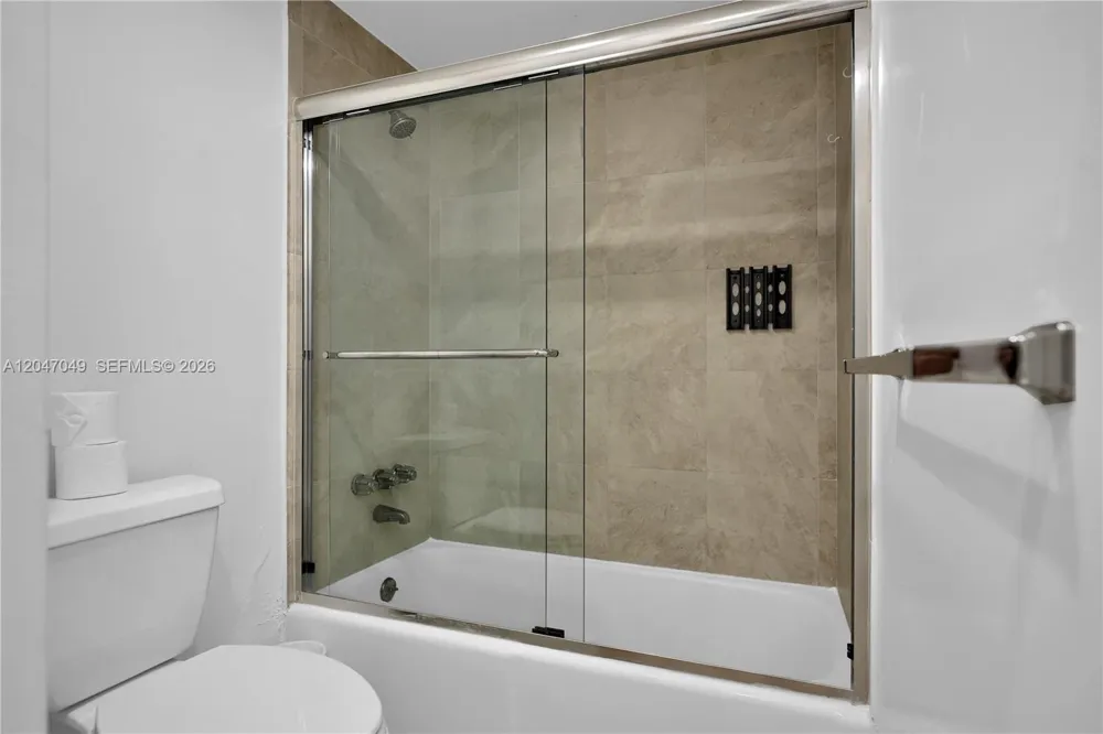 4001 S Ocean Dr #11M Hollywood, FL 33019